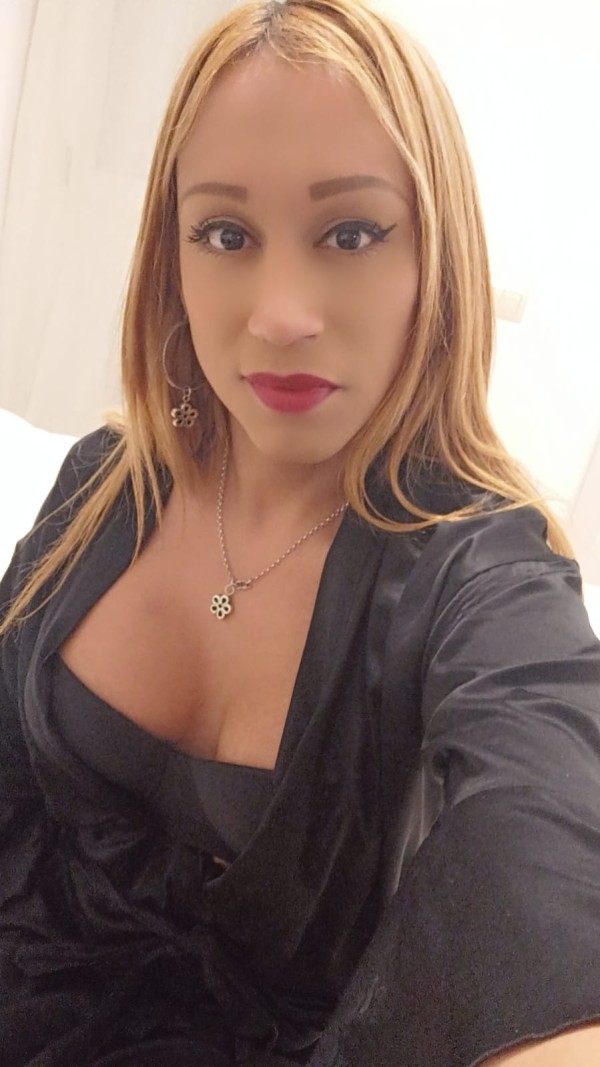 Paola 24 años , TRANS SENSUAL y muy DESEADA…