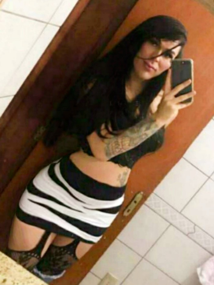 Tranny Claudia morenaza cuerpazo alta 1.80 EXOTICA