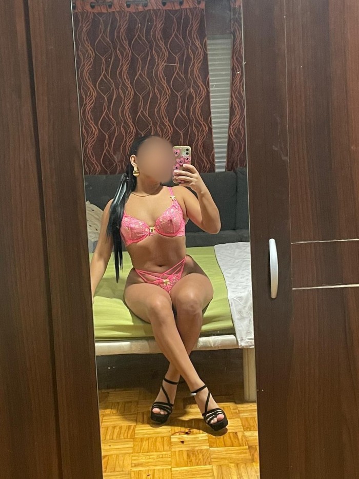 JOVENCITA MUY COMPLACIENTE Y SEXY DISPUESTA A TODO