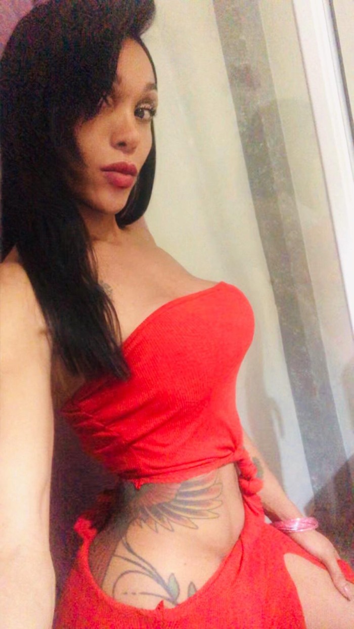 ARDIENTE, FOGOSA Y SEXY TRANS BRASILEÑA, 632100206