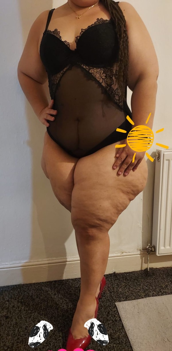 Gordita culona muy cachonda