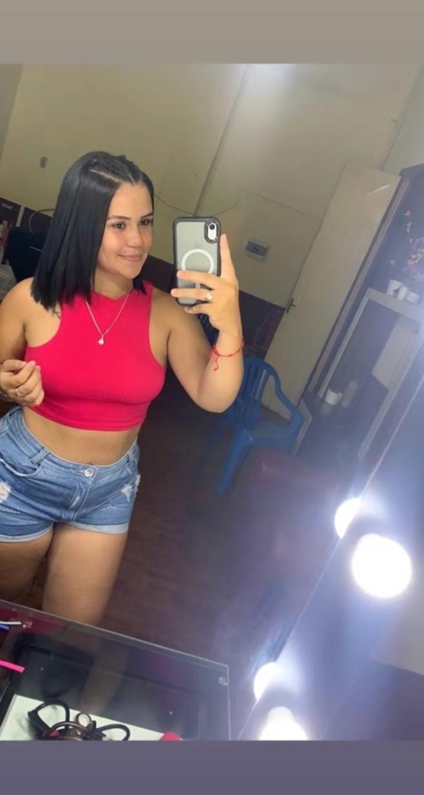 JOVENCITA CUERPAZO  QUE ESPERA LLAMAME