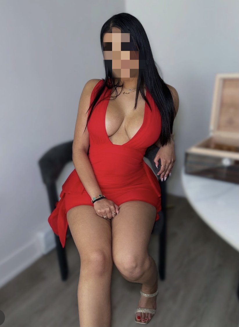 LATINA GUAPA SENSUAL TRATO DE NOVIOS