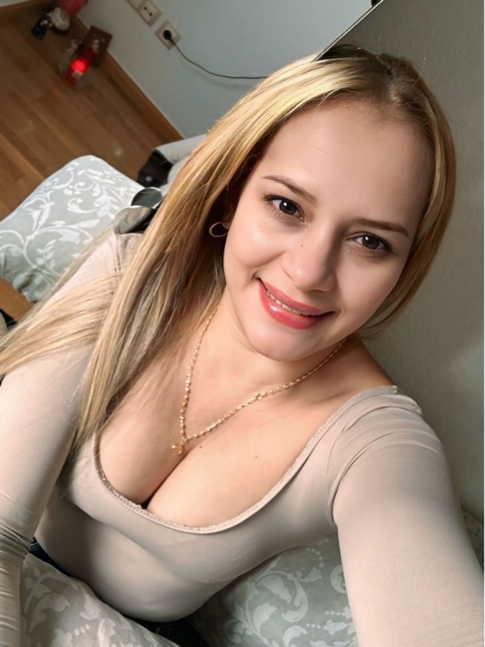 Linda hermosa latina!!!