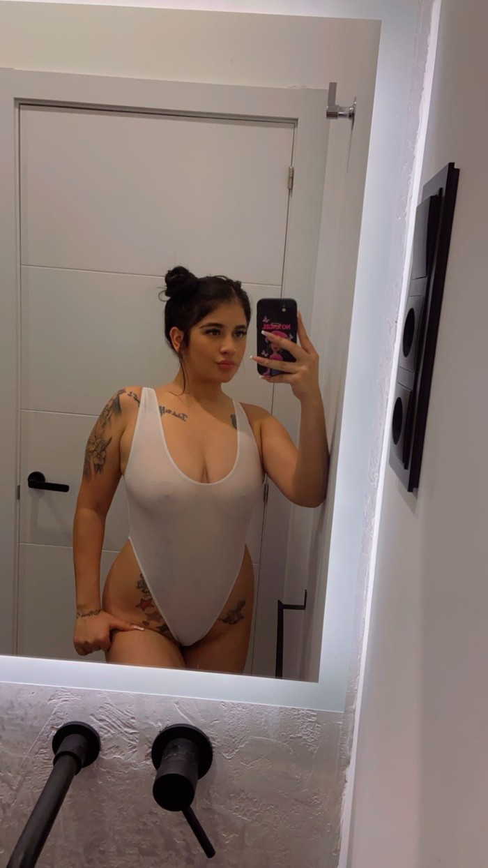 Isabella 22 ,SENSUAL y muy DIVERTIDA…