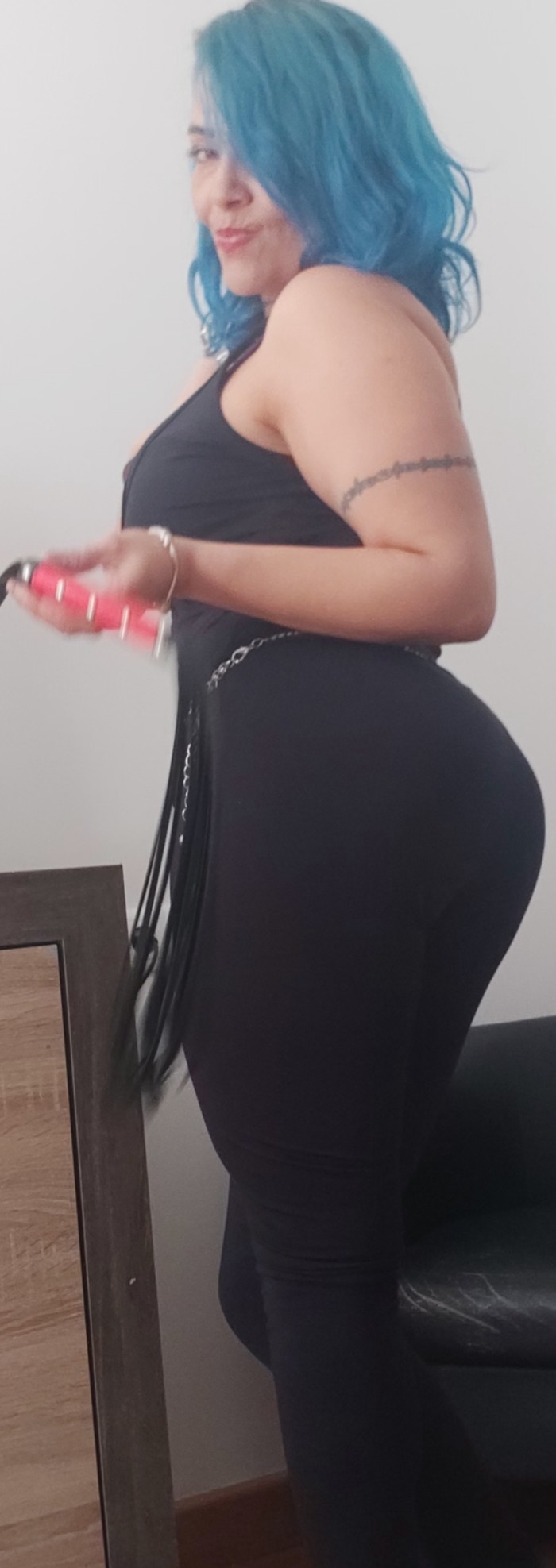 Disponible y adicta al sexo griego