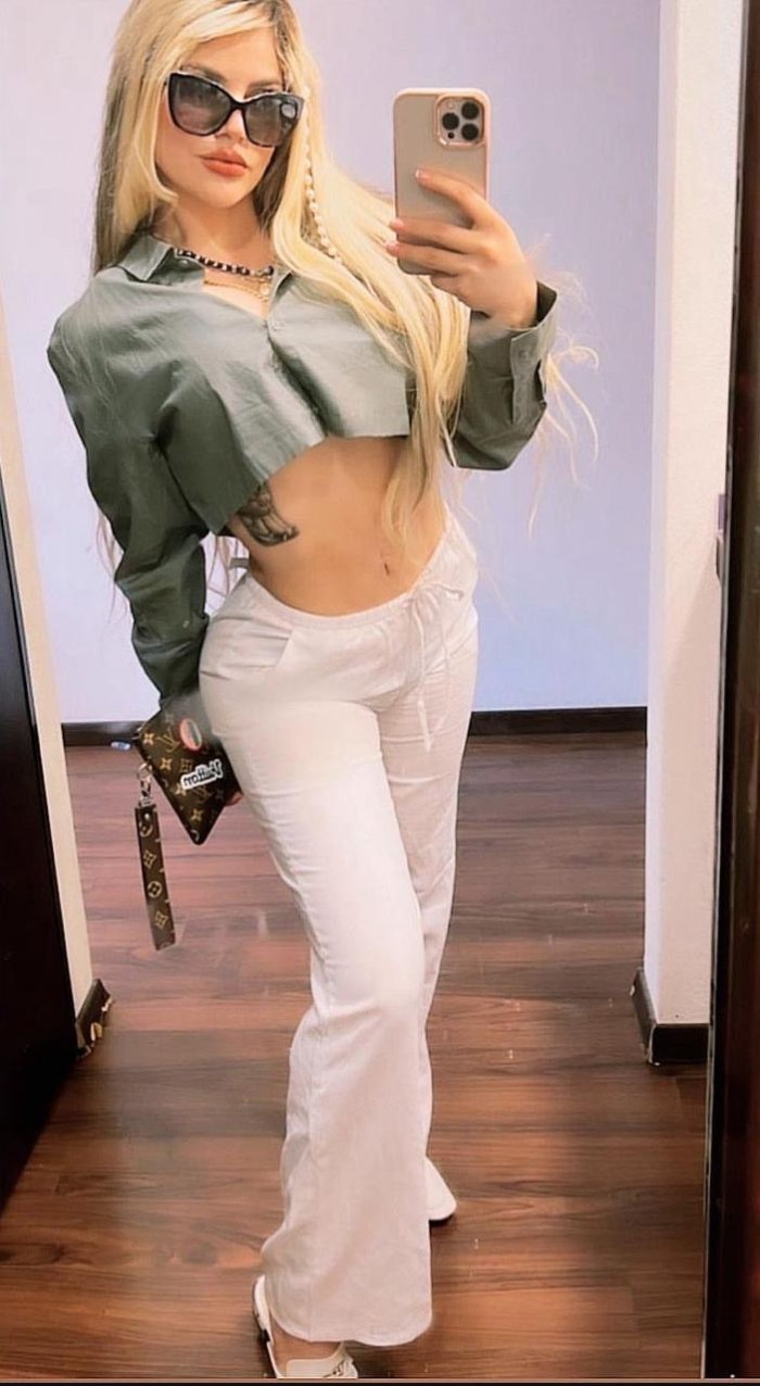 Rubia de impacto , exótica como siempre me soñaste