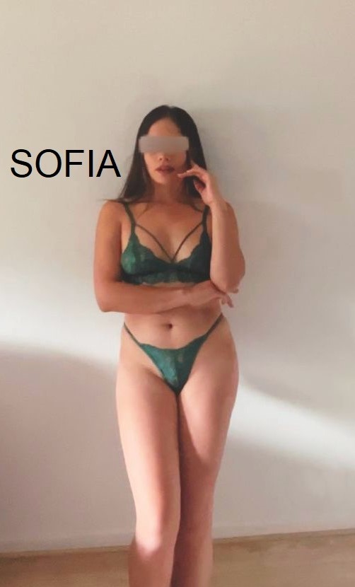 SOFIA ,DULCE Y COMPLACIENTE