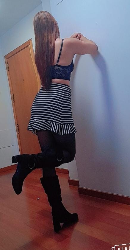 SENSUAL ARDIENTE FOGOSA MUJER FIESTERA