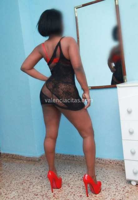 LIA MADURA 45 AÑOS LATINA CALLE TOTANA