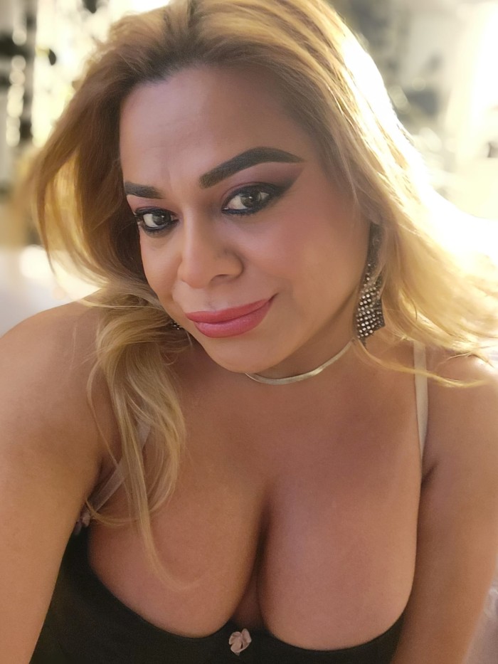 VIOLETA FERRER TRANS MASAJISTA EROTICA