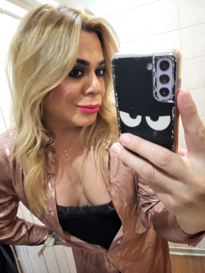 VIOLETA FERRER TRANS MASAJISTA EROTICA