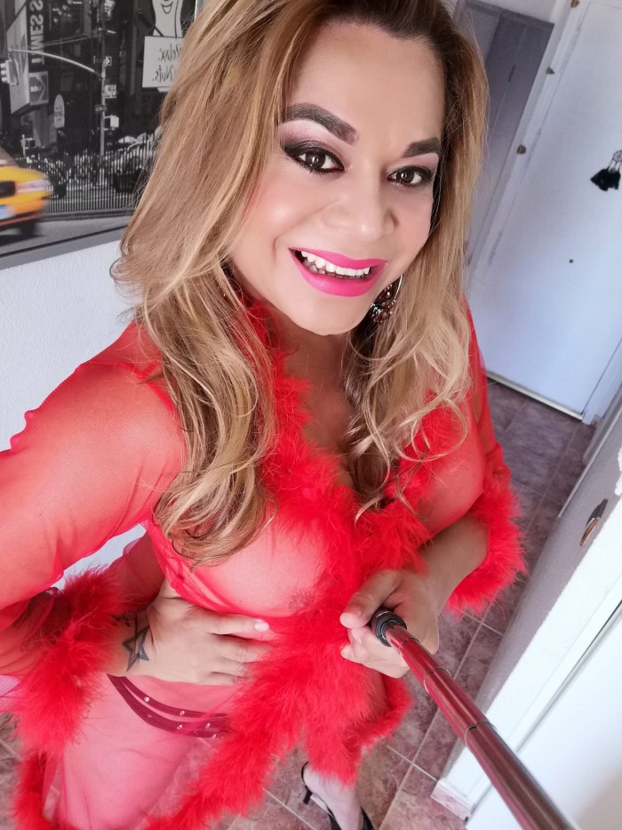 VIOLETA FERRER TRANS MASAJISTA EROTICA