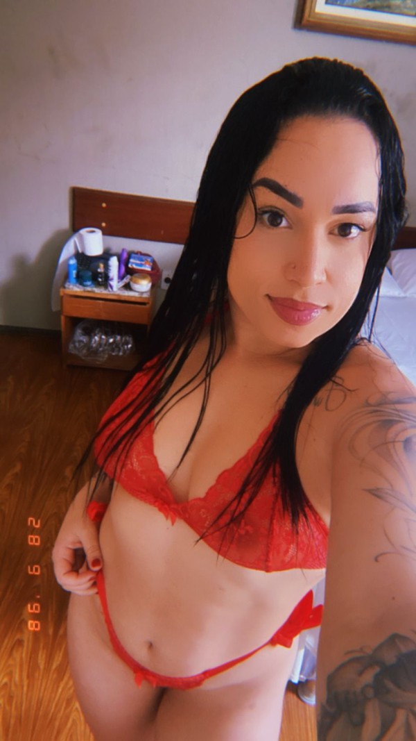 Valeska disponible por pocos días ferrol