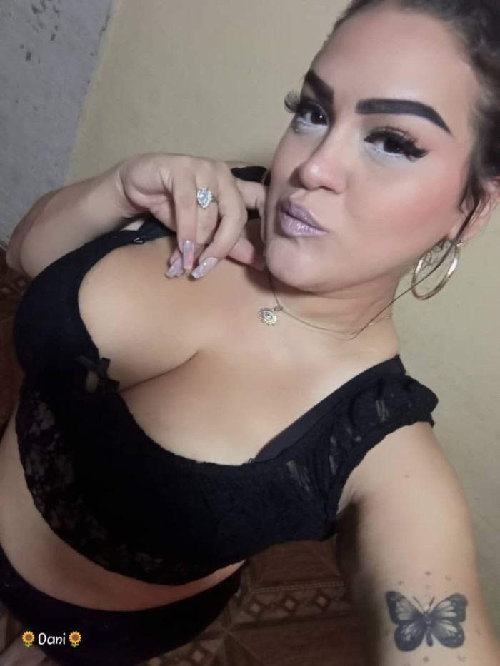 VENEZOLANA MORBOSA Y MUY CALIENTE PARA DISFRUTAR