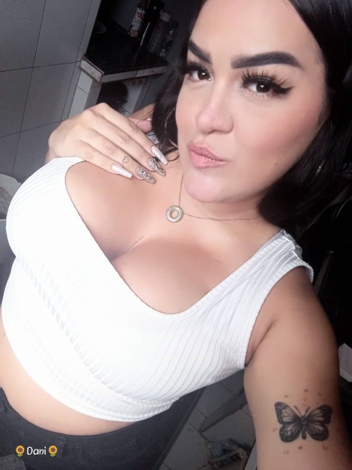 VENEZOLANA MORBOSA Y MUY CALIENTE PARA DISFRUTAR