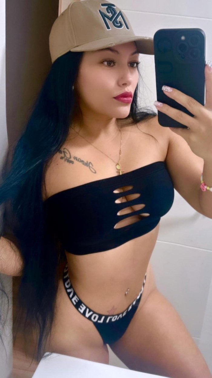 Katta morena fiestera Colombiana