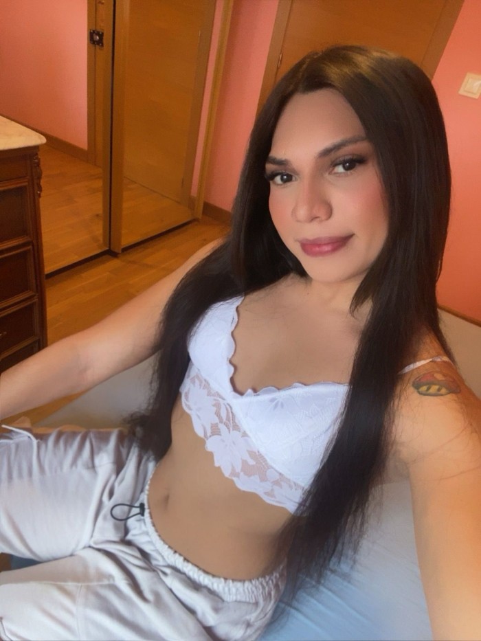 muñeca trans que te la saca toda! te dejo seco bby