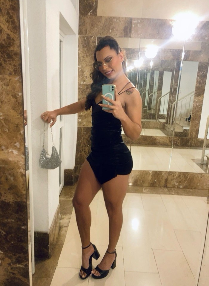 muñeca trans que te la saca toda! te dejo seco bby