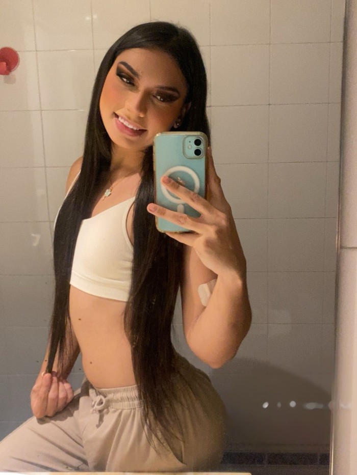 muñeca trans que te la saca toda! te dejo seco bby