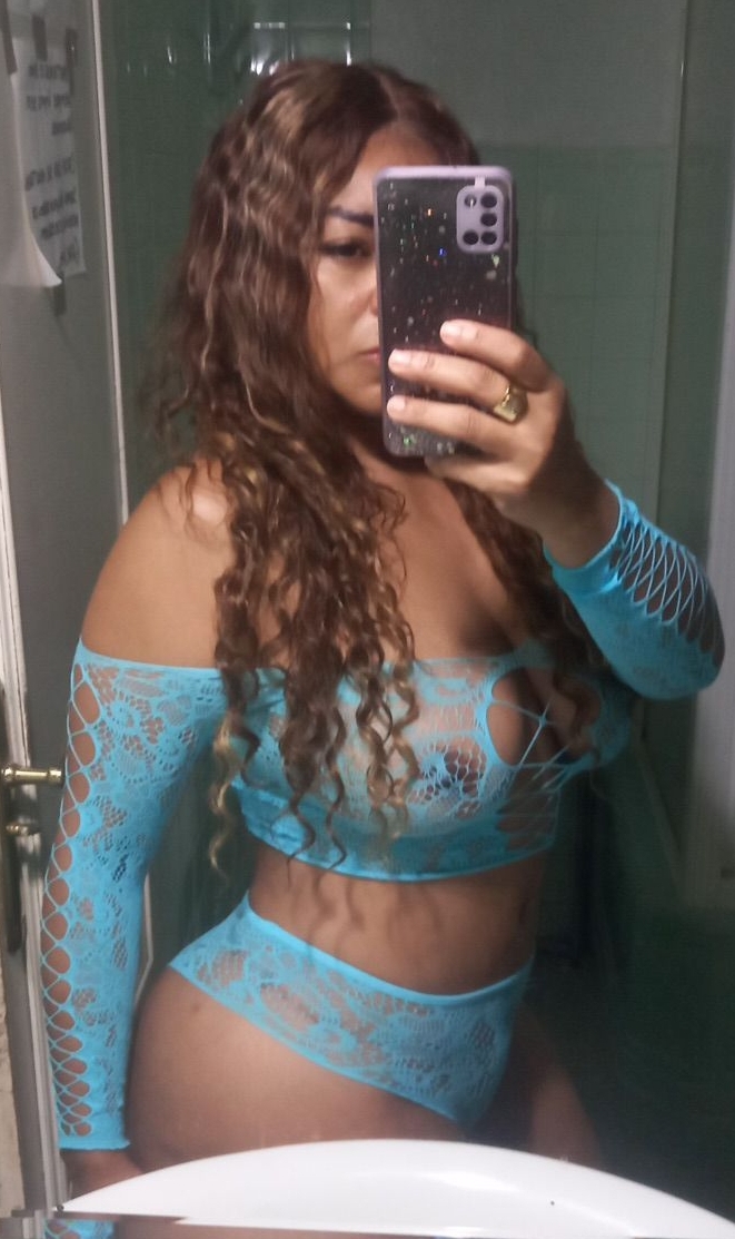 Soy una chica de 40 años deliciosa juguetona  disp