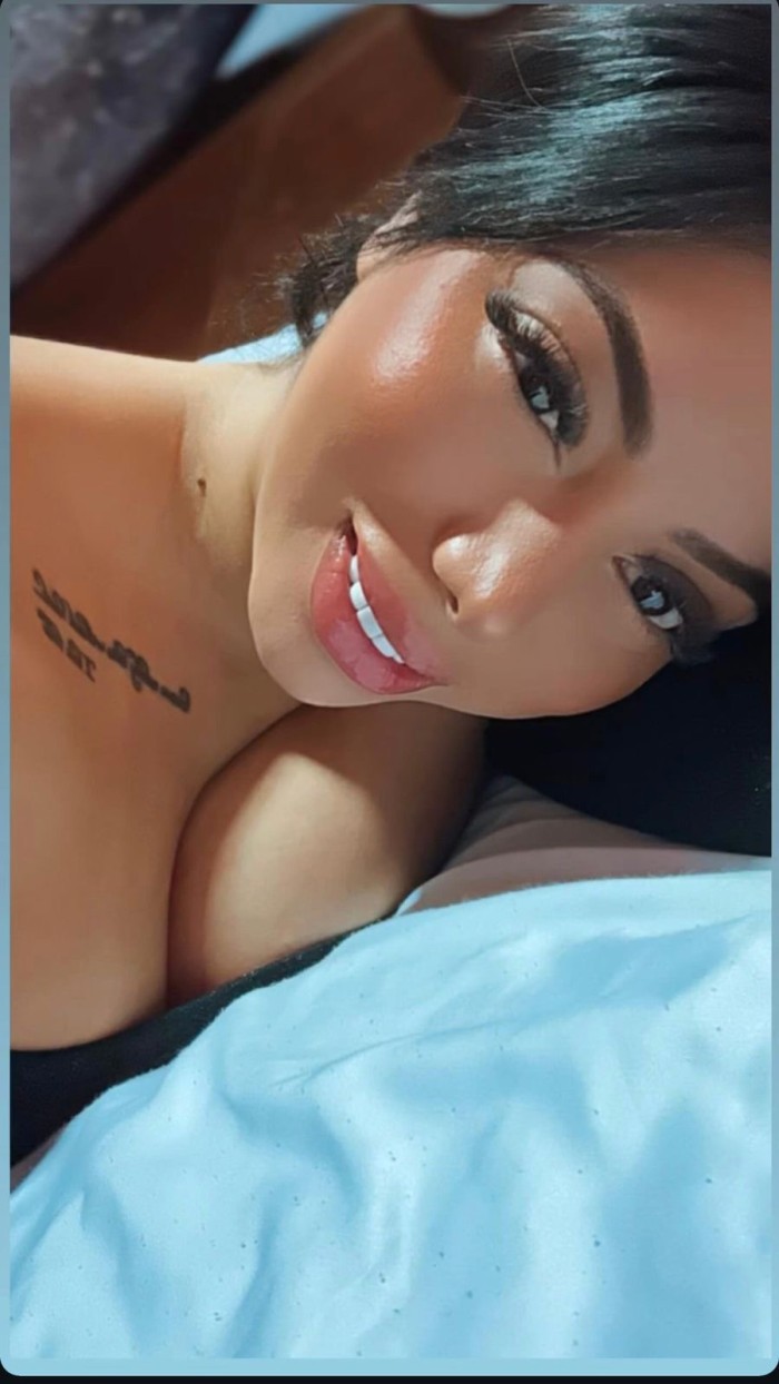 Colombiana de lujo tatuada en Marbella