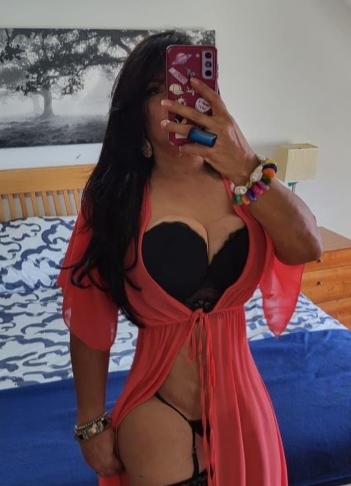 CUBANA DISPUESTA  AL FULL PARA TU CAPRICHO EN CAMA