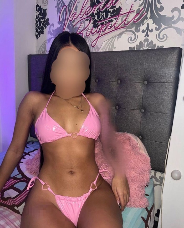 ENCANTADORA COLOMBIANA BOMBA DE SEXO EN ZAIDIN