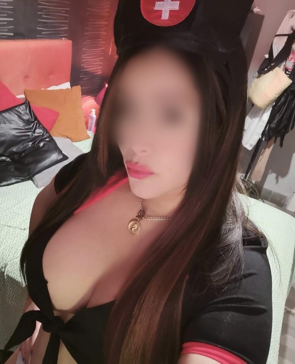 UNA DAMA DIVINA CON GANAS DE PLACER