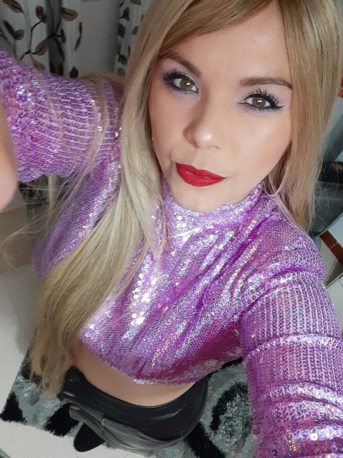 NATALIA COLOMBIANA CON GANAS DE CHUPAR RICO 24H