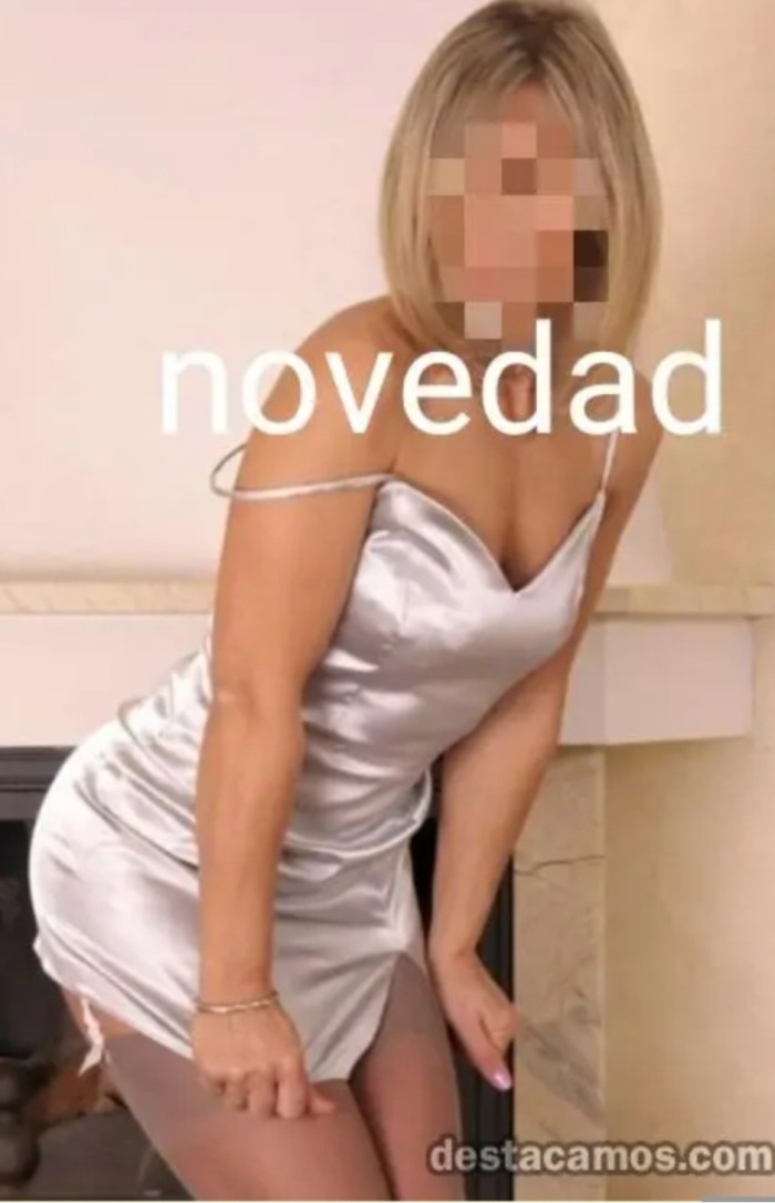 Madurita 43 años trato de novios besos con lengua