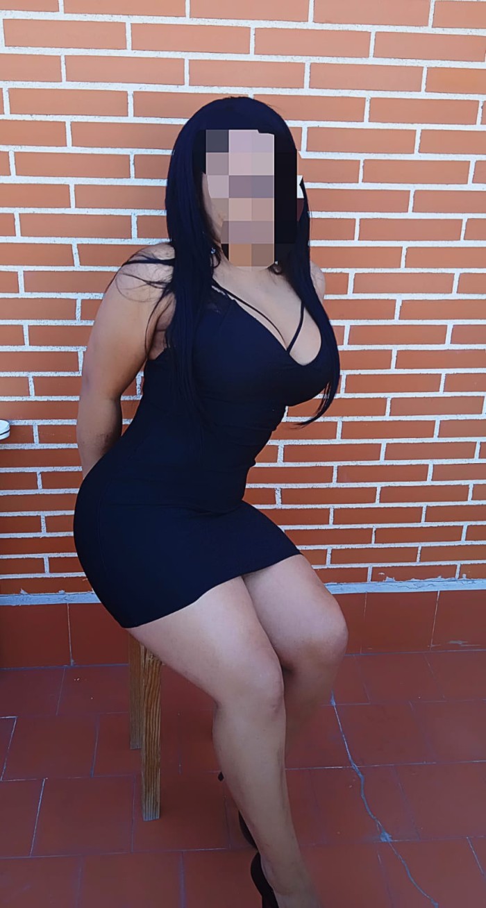 HERMOSA MORENA DISPUESTA A COSAS QUE NO OLVIDARÁS