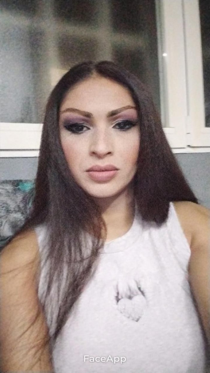 Evva chica trans morenaza muy cachonda