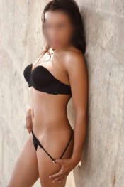 KASANDRA, UNA ESCORT VIP, SÓLO POR DOS SEMANAS, VEN A VERME.