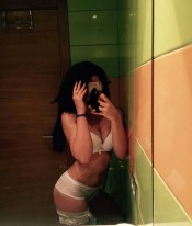 ASÍ SE LLAMA ESTA ESCORT TEEN DE SEDOSA PIEL,