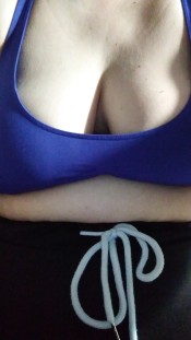 ESCORT CON TETAS NATURALES TE VA HACER UNA GRAN MA