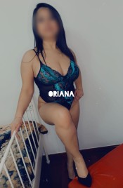 ORIANA TRAVIESA Y JUGUETONA FOTOS REALES