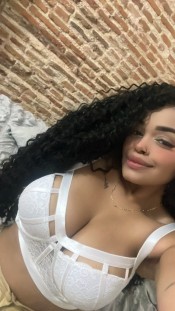 SOY SARA HERMOSA MORENA, SALIDAS, DOMICILIO