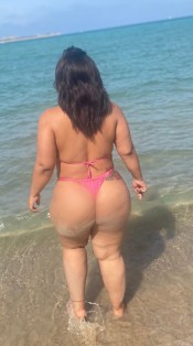 VALENTINA CURVY PURO HOTT LLAMAME CUANDO QUIERAS