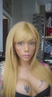 BARBIE BOMBA SEXY ATIENDO PAREJAS /SIN TABOO