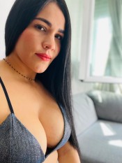 HERMOSA LATINA SUPER HOT (VIA JULIA)