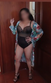 LATINA EXQUISITA EN AYAMONTE 24 HORAS CON PISO PRIVADO