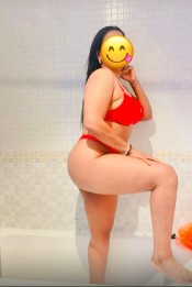 DEBORAH MORENA MOJADA PARA TI