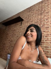 HERMOSA COLOMBIANA MUY FIESTERA