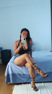 CHICA DE COMPAÑIA DIRECTA Y SENCILLA