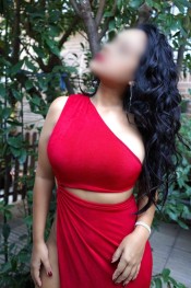 SARA 27 AÑOS TREMENDA VENEZOLANA