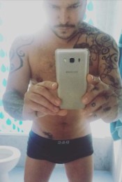 ANTONIO HETERO TATUADO 24H SOLO UNOS DIAS