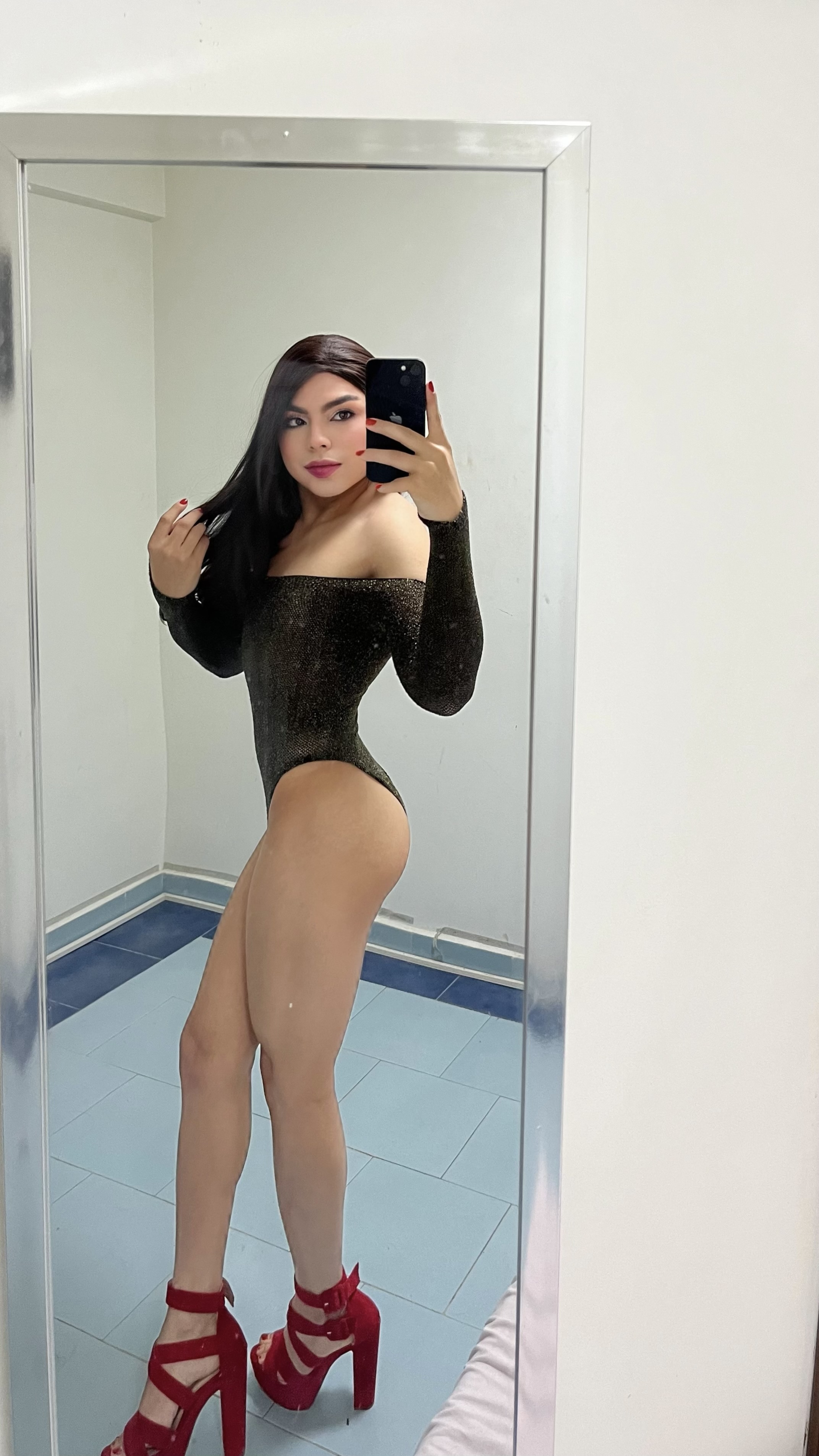 JULIETA DULCE JOVENCITA TRANS MUY SENSUAL Y FIESTERA