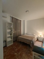 HABITACIóN PARA CHICA INDEPENDIENTE EN GRANADA