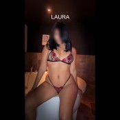 LAURA, MANOS DE SEDA